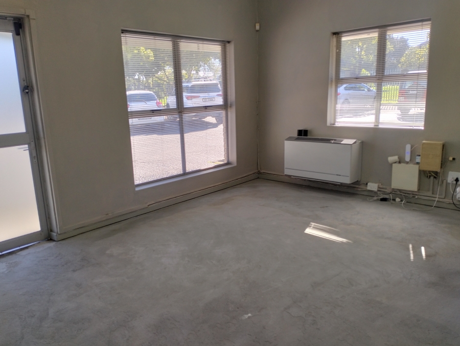 To Let Commercial Property for Rent in Rosenpark Western Cape